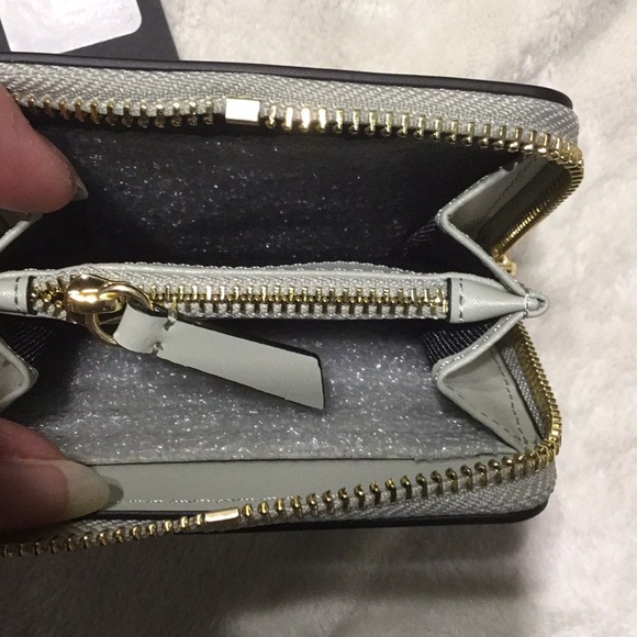 Zac Posen leather tote crossbody bundle with matching wallet - Picture 8 of 8